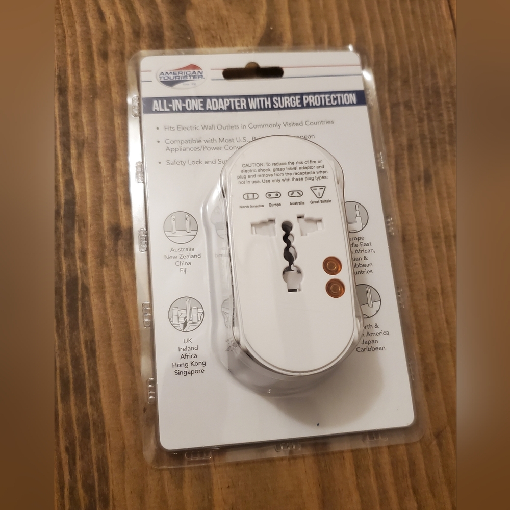 American Tourister All-In-One Adapter Plug with Surge Ptotection